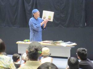 川端誠さん絵本ライブの様子画像1