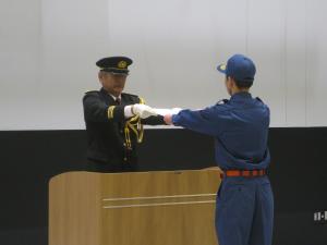 新入団員　辞令交付