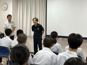 広島イーグル見学の様子2