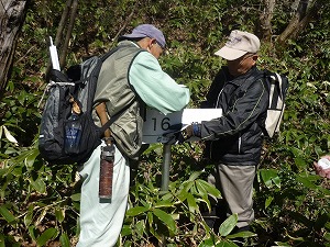 誘導標識や郭の名前をみんなで設置しました